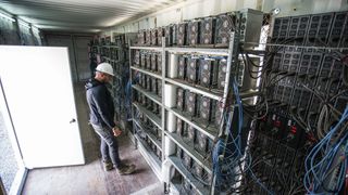 Kjøper strøm til spotpris: Fikk million-regning etter bitcoin-mining