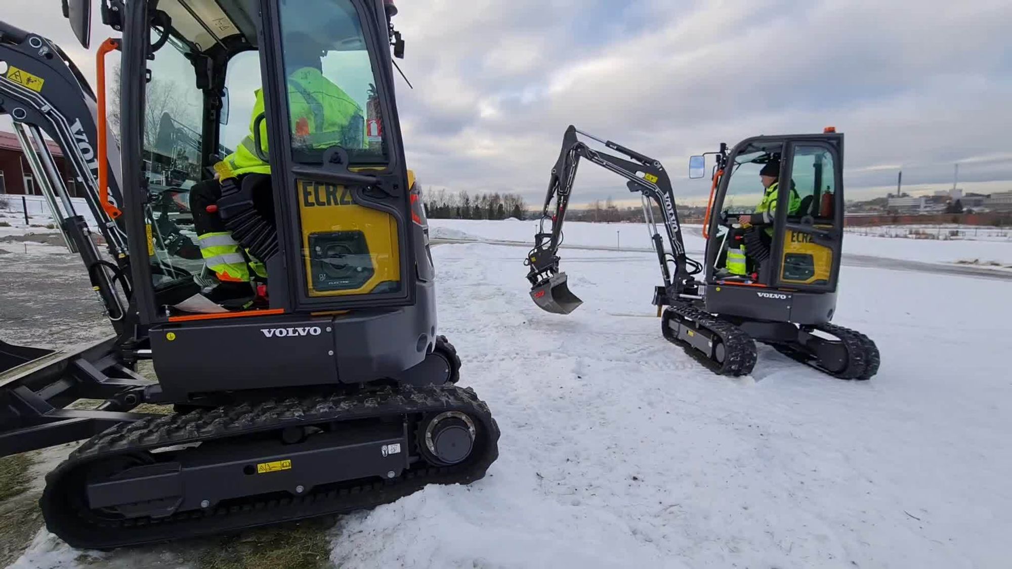 Oslo kommune har kjøpt elektriske gravemaskiner fra Volvo  Video