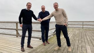 Moment-sjef Eivind Bøhn, Millnet-sjef Mats Lindskog, og Monterro-fondenes Erik Syrén, som er styreleder i Moment.