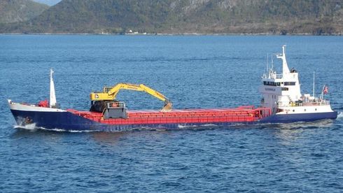 Norsk lasteskip sank: Tørr jordlast ble «levende»