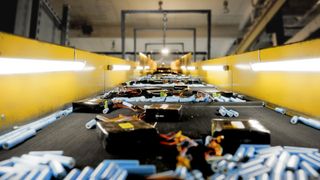 Analyserer batterier for gjenbruk uten å åpne dem: Bygger stor fabrikk i Sør-Norge