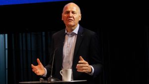/2714/2714278/Sigve-Brekke_1880.300x169.jpg
