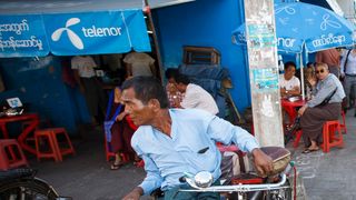 Telenor-ansatte i Myanmar skal ha bedt styrelederen gripe inn for å stoppe salget