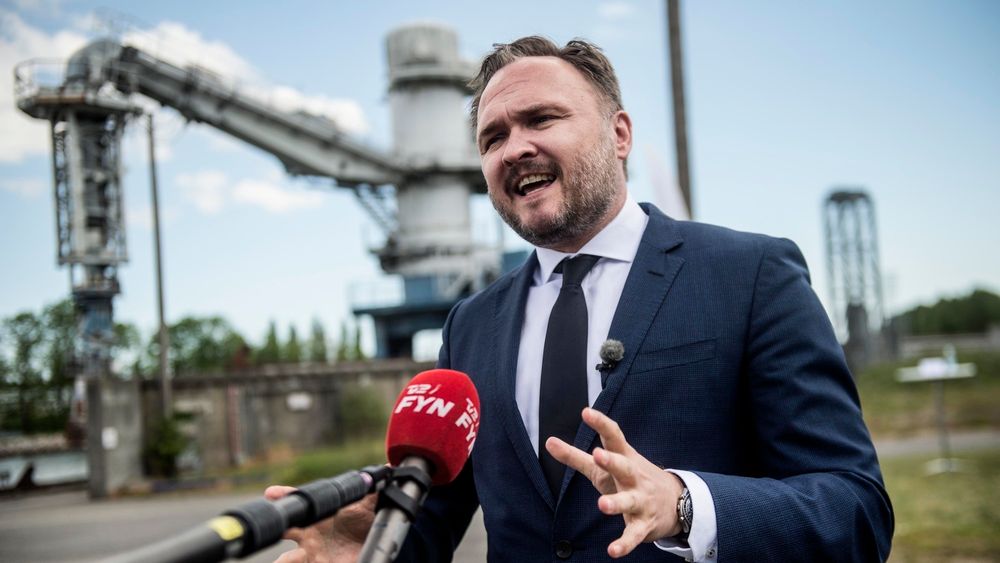 Det danske Folketinget og klimaminister Dan Jørgensen vil gjerne fjerne landets 375.000 gasskjeler.