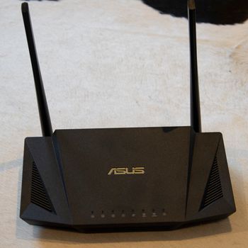 Wifi-ruteren Asus RT-AX56U.