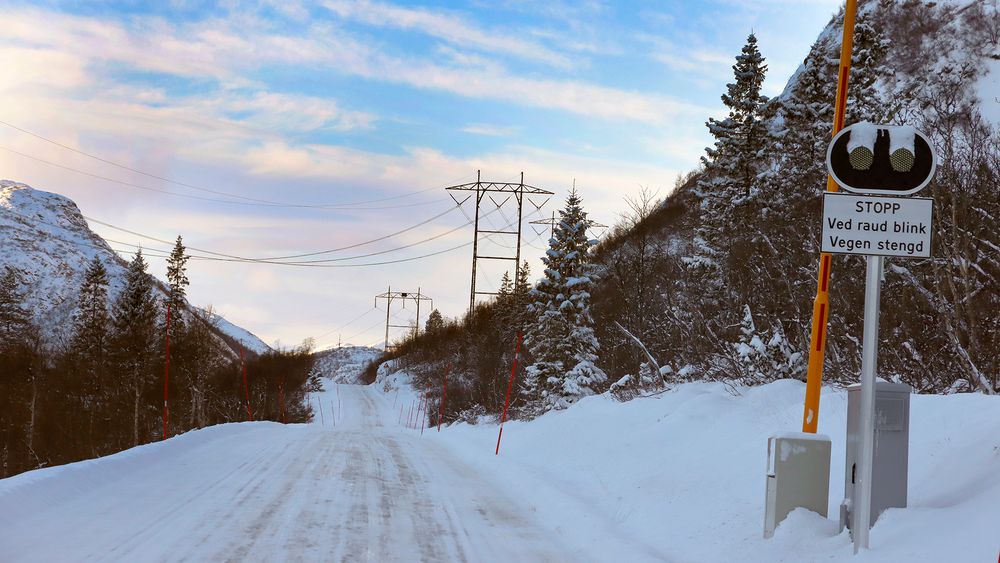 Fv. 450 mellom Dalen og Valle i Setesdal er svært utsatt for snøskred. Nå skal den sikres slik at den blir betydelig tryggere. 