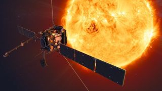 Illustrasjon fra ESA hvor Solar Orbiter beveger seg foran solen.
