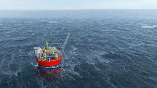 Vurderte både havvind og CO2-fangst: Equinor går for en 340 km lang strømkabel til omstridt oljefelt