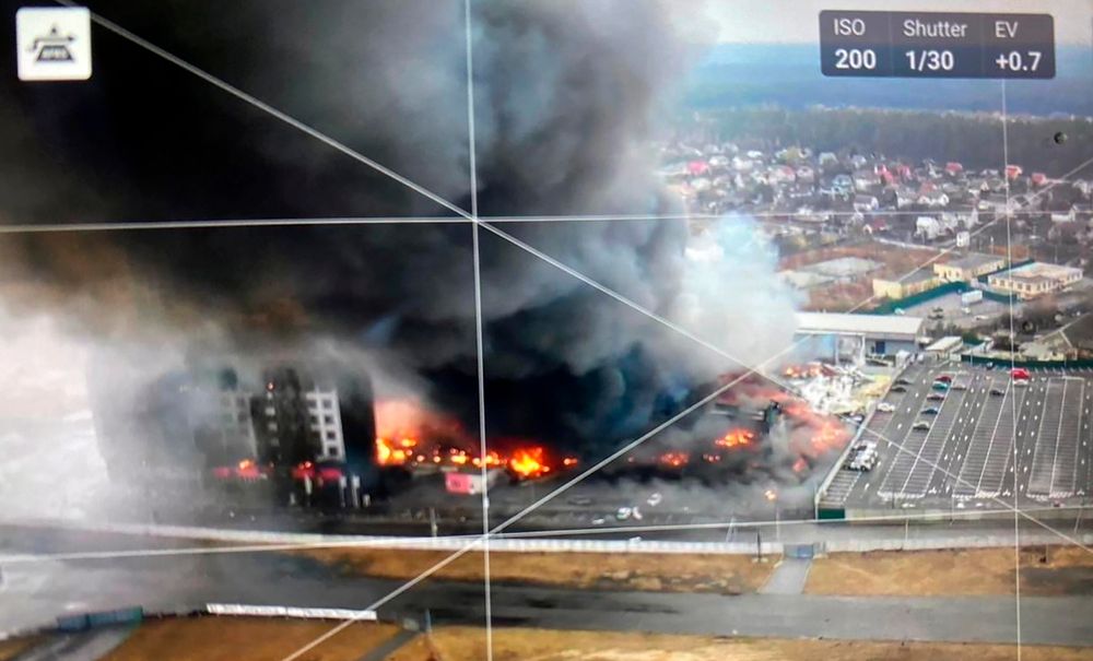 En utbombet bygning filmet av ukrainske sikkerhetsstyrker i år ved hjelp av en drone.