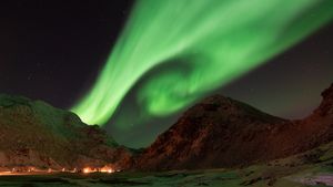 /2721/2721331/COLOURBOX38884844.300x169.jpg