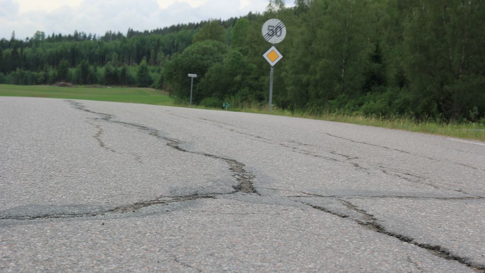 Her har vi en fylkesvei i Innlandet, om ikke en av de tre omtalte strekningene.