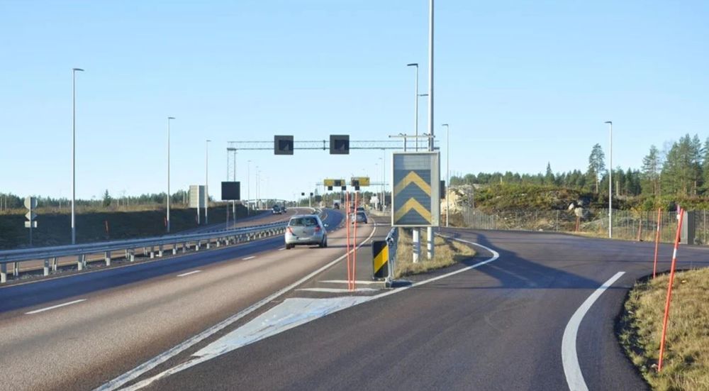 Vegvesenet melder om økende trafikk gjennom E134-bommene på Kongsberg. I påskeuka passerte bil nummer ti millioner gjennom byen.