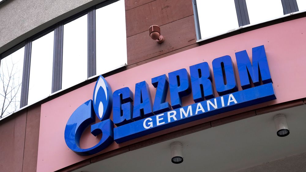Hvis Polen og Bulgaria går med på å betale i rubler, vil leveransene bli gjenopptatt, ifølge russiske Gazprom. Her er Gazproms kontorer i Berlin.