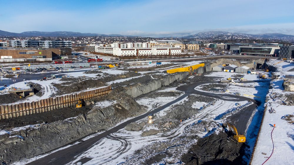 Byggingen av Fornebubanen er blitt et kostnadssluk for Oslo kommune, men med den nye avtalen i Oslopakke 3 er de nå sikret finansiering videre.