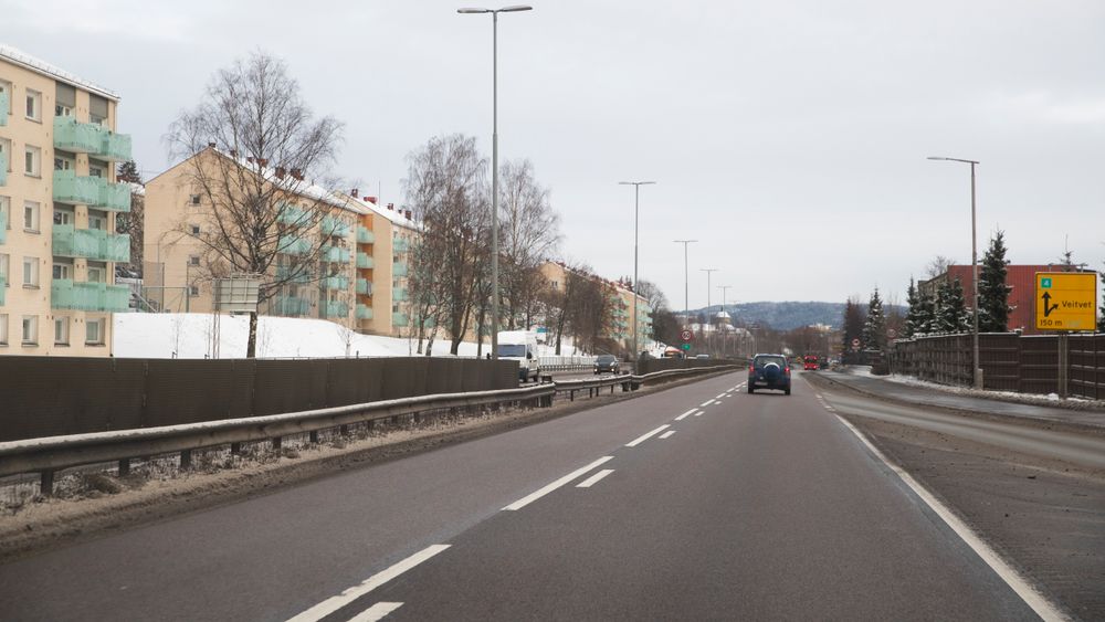 Mellom 30 000 og 40 000 kjører daglig på strekningen mellom Sinsenskrysset og Grorud. Nå må de belage seg på to felt, istedet for fire, slik det er i dag.