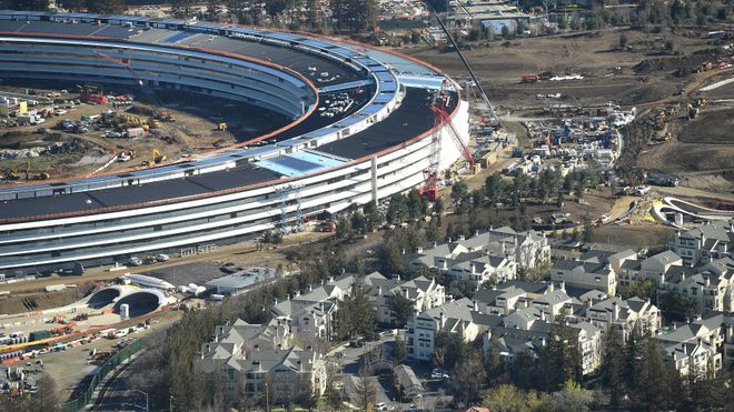 Apple-ansatte mener selskapet er hyklersk når de tvinges tilbake på kontoret