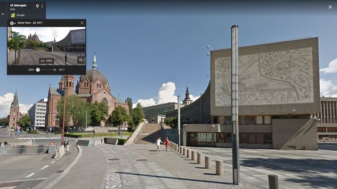 Gatebilde tatt av Google i Akersgata. Vi ser Y-blokka og trefoldighetskirken.