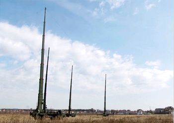 Disse mobile Palatin-K EW-enhetene er sentrale i den russiske elektroniske krigføringen i Ukraina. Bildet er fra en øvelse på russisk territorium.