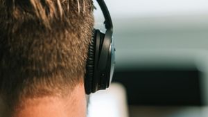 /2730/2730956/NKOM_PCogheadset-6.300x169.jpg