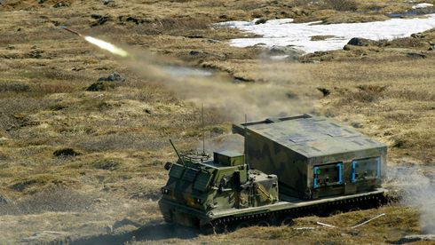 Krigen i Ukraina: – Nå bør Norge vurdere å hente rakett­artilleriet ut fra lageret