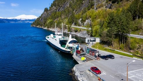 Sprikende tilbud fra fire entreprenører på bygging av fergekai i Møre og Romsdal