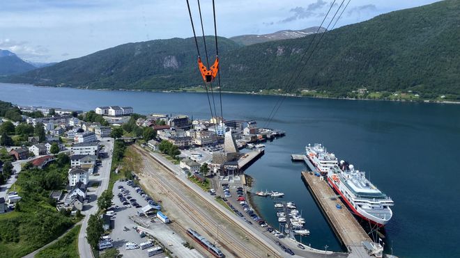 Får landstrøm til cruiseskip