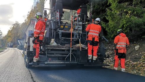 Ny kontrakt: Trøndelag skal asfaltere fylkesveier for drøye 20 mill