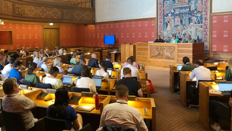 Møte i Oslo bystyre der den nye kostnadsrammen for Fornebubanen skal stemmes over 22.06.2022