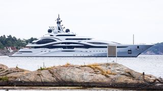 En av verdens største yachter på besøk i Kristiansand