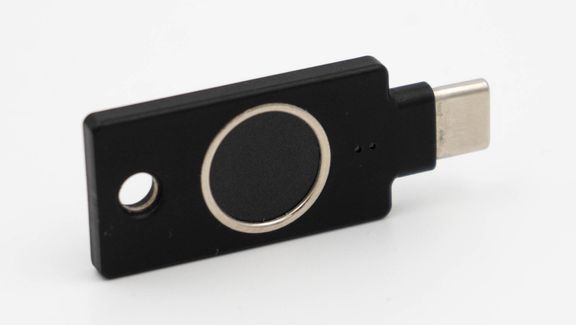 Sikkerhetsnøkkel med fingeravtrykkleser og USB C