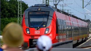 IKKE FYSISK KRAFT: Det er lett å tenke at kraften som skal forsyne togselskapet Deutsche Bahn vil svekke norsk forsyningssikkerhet. Avtalene påvirker imidlertid ikke strømeksporten fra Norge. 