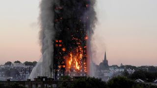 Etterforskning av katastrofe­brann: Avdekker skjulte brannfeller i norske bygg