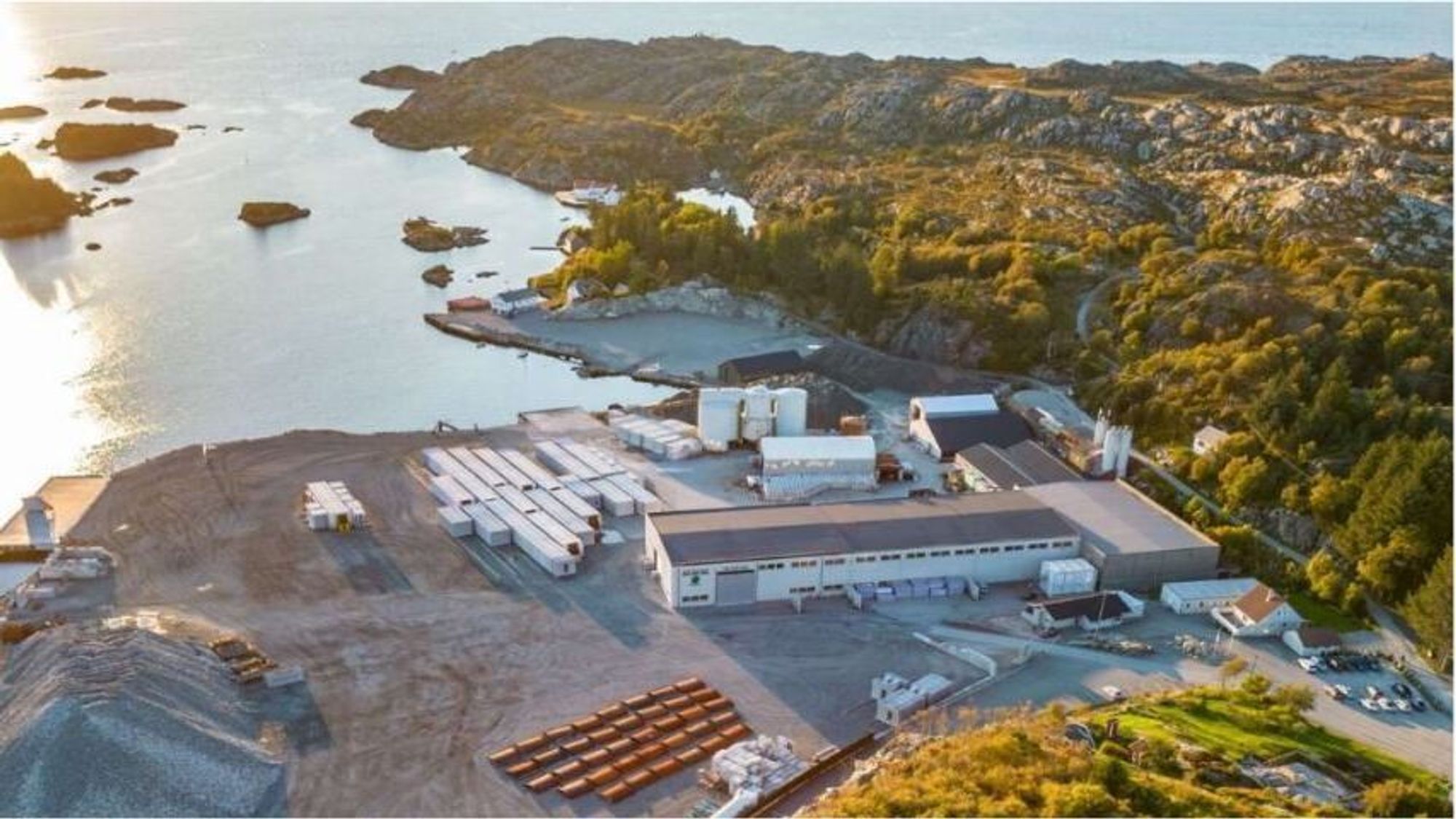 I Mølstrevåg i Sveio har bedriften Skandinavias største spesialiserte fabrikk for produksjon til dette segmentet.