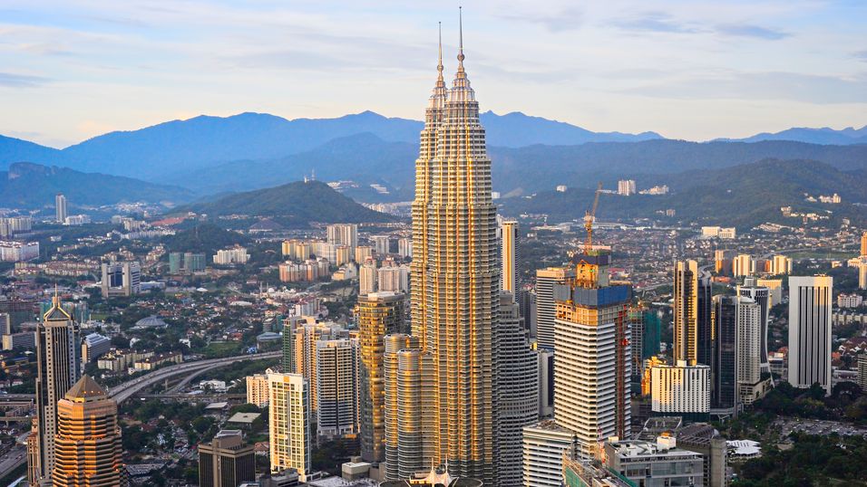 Illustrasjonsbilde fra sentrum av Kuala Lumpur, hovedstaden i Malaysia, der hovedsetet for Digi og Axiata ligger. 