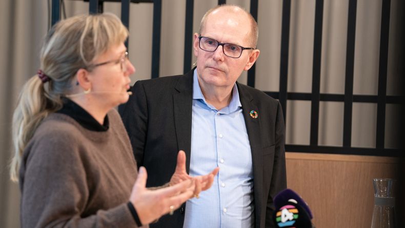 Bane Nor-sjef Gorm Frimannslund og utviklingsdirektør Stine Undrum under pressebrief 9. januar om Follobanen.