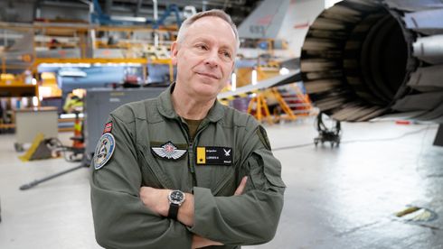 Kontrakten er signert, men USA har ennå ikke godkjent salg av norske F-16