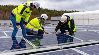 Montere solcelleanlegg? Da skal du vite hva du driver med