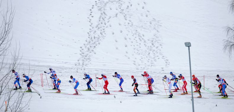 Forsker Erik P. Andersson tror at diagonalgang med god festesmurning vil gå raskere for mange enn å stake med blanke ski.