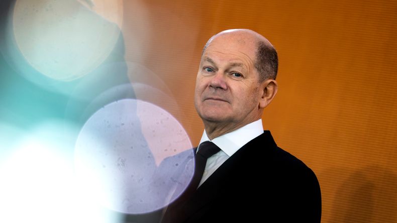 Den tyske statsministeren Olaf Scholz står fast på nedstengningen av Tysklands siste atomkraftverk til tross for kritiske røster.