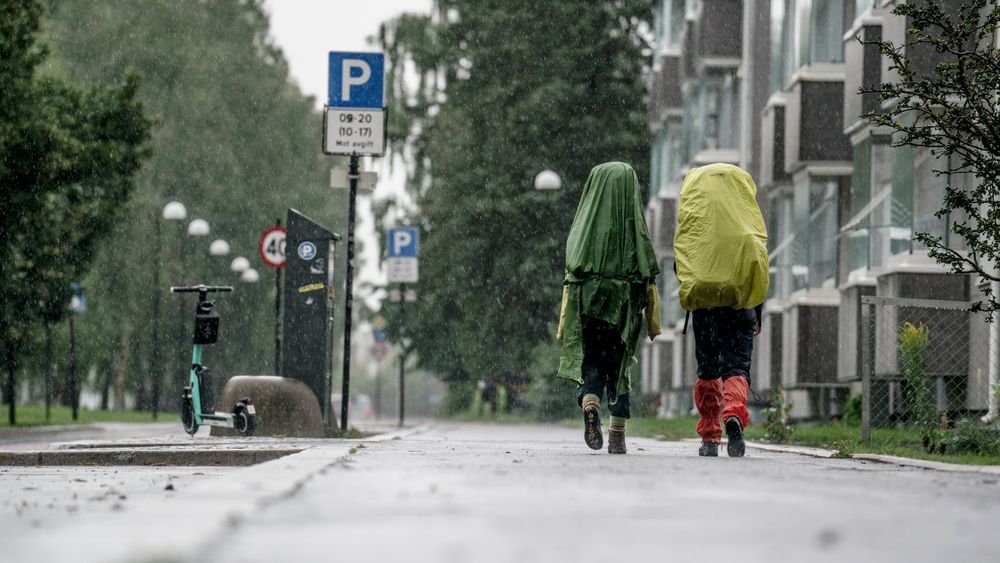 Lokalt kan det komme så mye som 30 millimeter nedbør per time mandag ettermiddag og kveld.