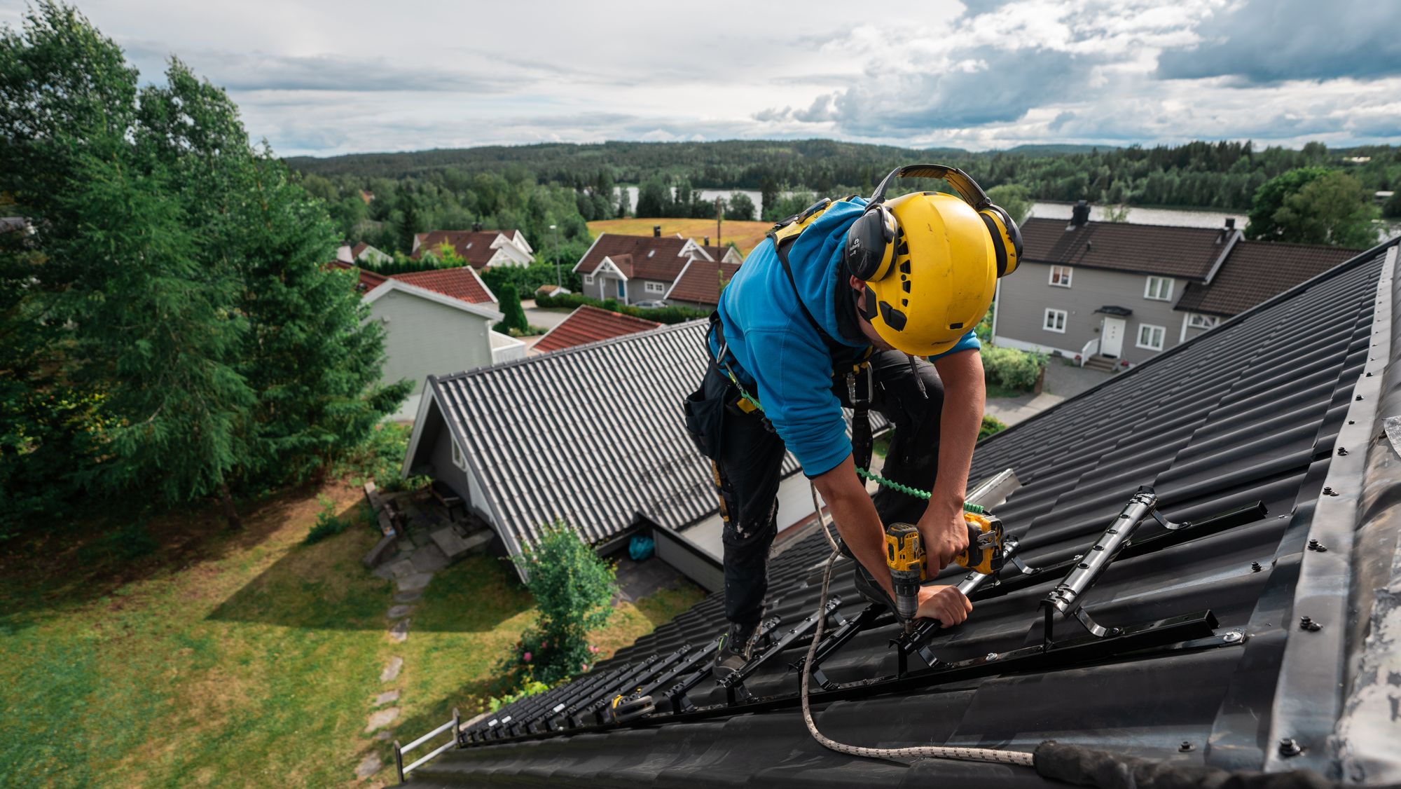 How To Work On A Roof Safely