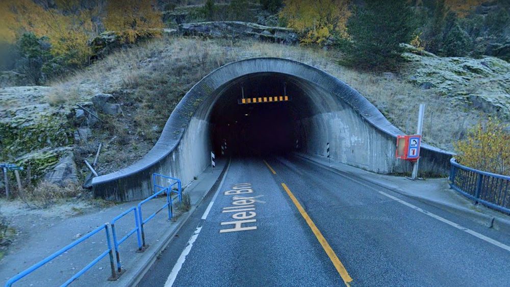 Fodnestunnelen er 6,6 kilometer lang. Her portalen mot Lærdalsøyri. 