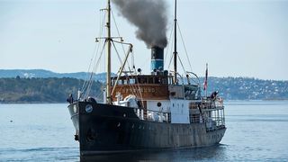 DS Børøysund er bygget i 1908 og ett av skipene som drives på dugnad av Norsk veteranskibsklubb.